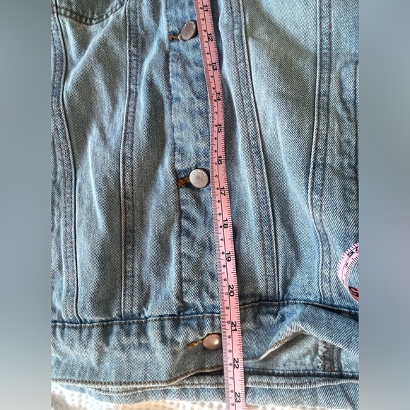 Ardene Denim Jean Jacket with White Sherpa And hood size medium. NWOT - Picture 5 of 7
